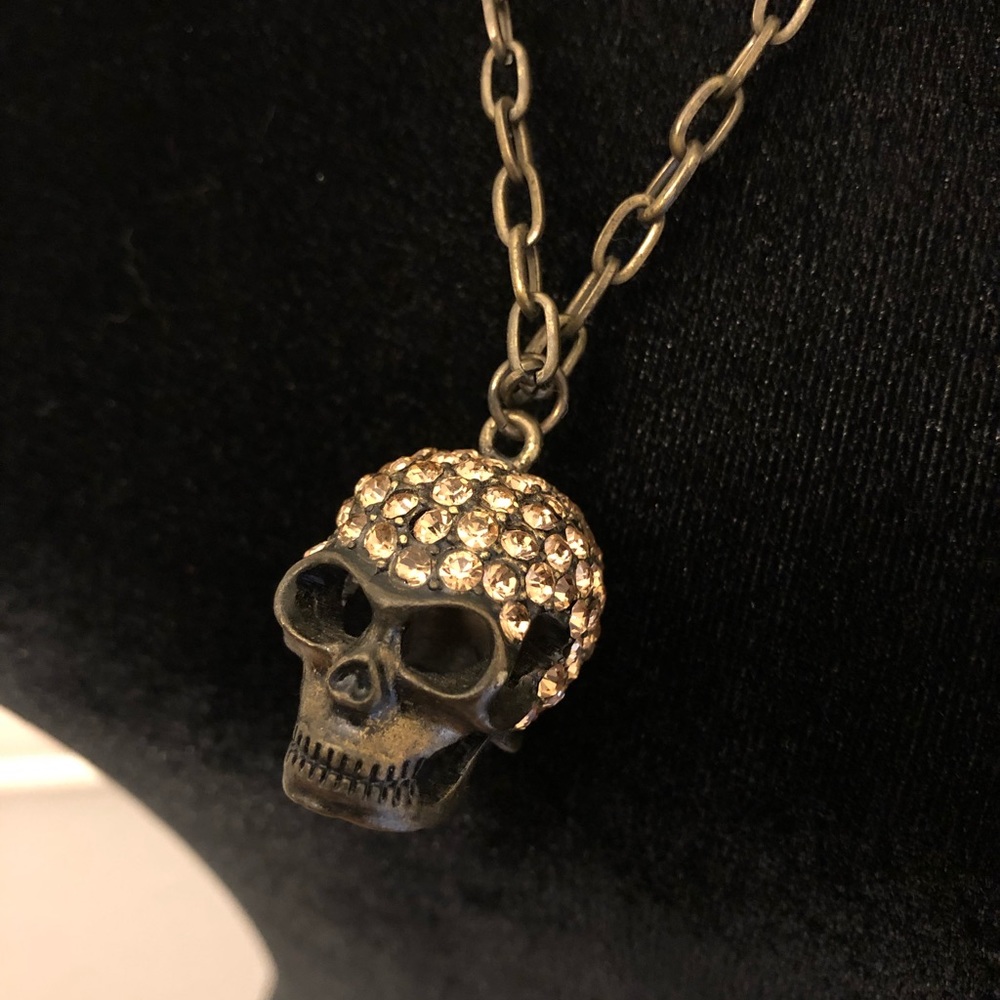 Skull necklace